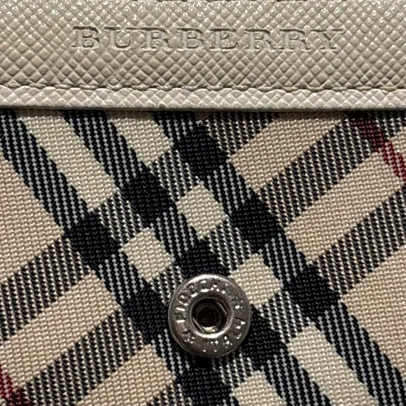 Burberry with COA Beige and Black Checkered Wallet authentic - Picture 13 of 14